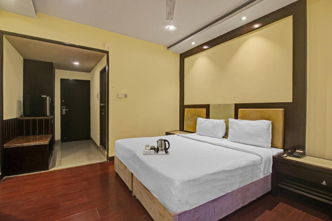 Oyo Townhouse 707 Grand Krishna Hotell Hyderabad Eksteriør bilde