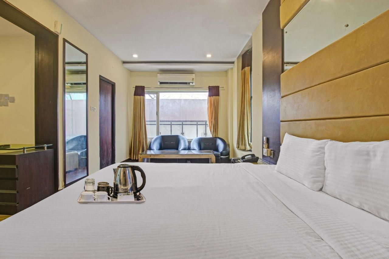 Oyo Townhouse 707 Grand Krishna Hotell Hyderabad Eksteriør bilde
